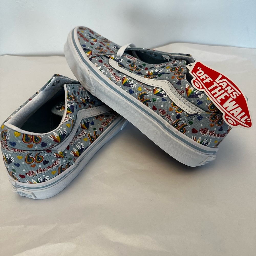 Vans rainbow vans Graphic Sneakers Old Skool. B75